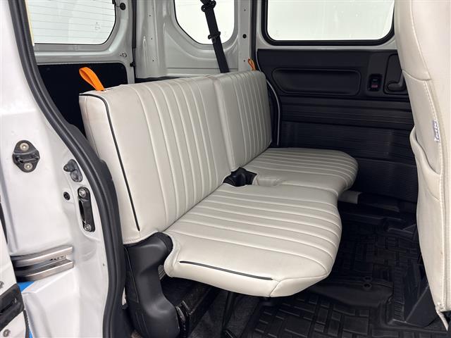 Honda N-VAN 12