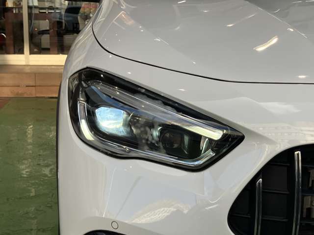 Mercedes-Benz GLA-Class 8