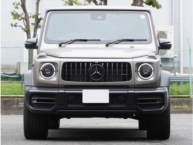 Mercedes-Benz G-Class 2