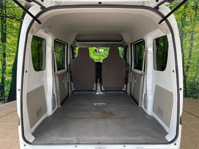 Nissan NV100 Clipper 10