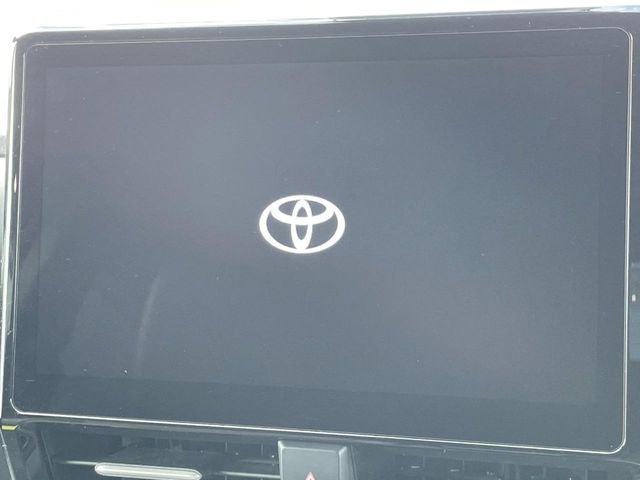 Toyota Voxy 3