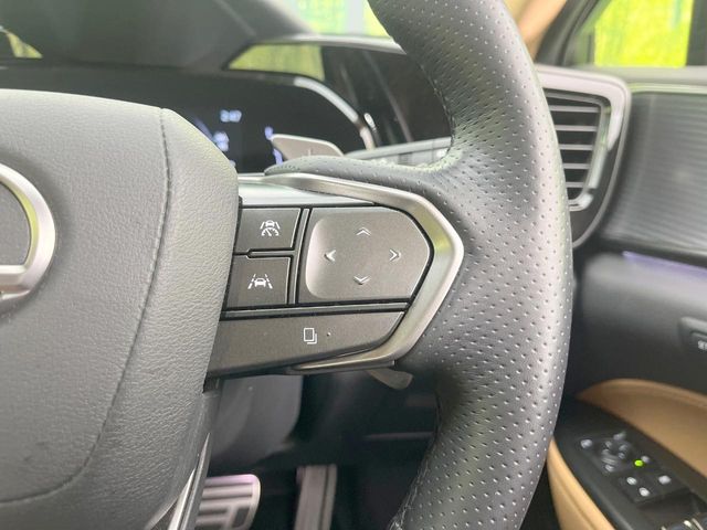 Lexus NX 6