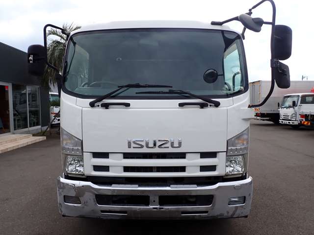 Isuzu Forward 3