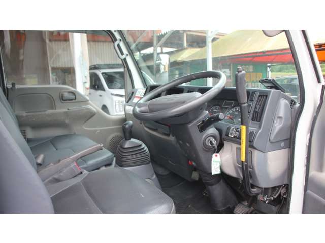 Isuzu Elf 11