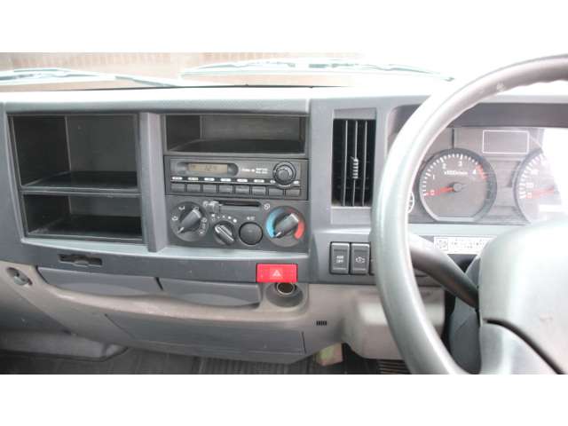 Isuzu Elf 12