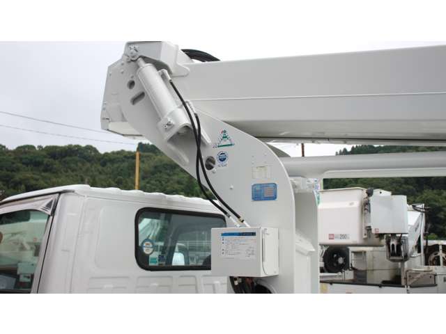 Isuzu Elf 7