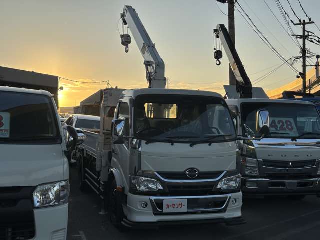 Hino Dutro 3