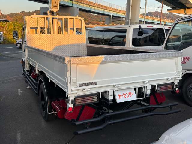 Hino Dutro 5