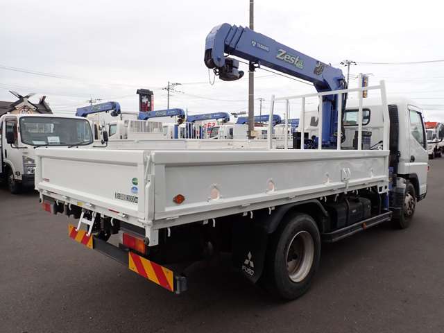 Mitsubishi Fuso Canter 7