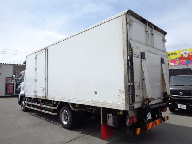 Isuzu Forward 4