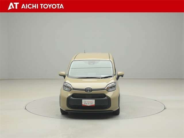 Toyota Sienta 9