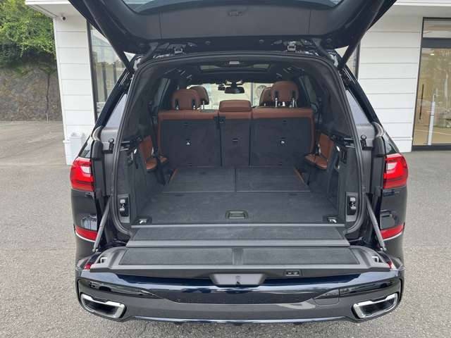 BMW X7 9