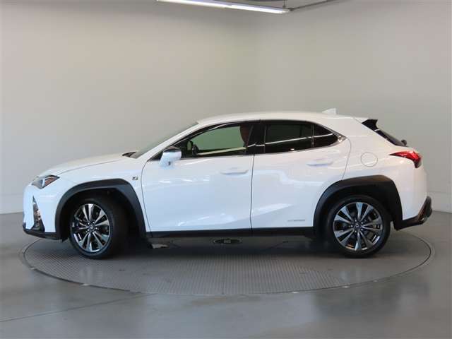 Lexus UX 5