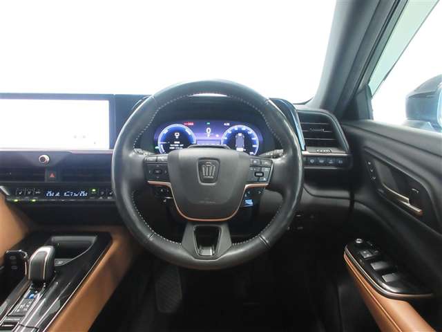 Toyota Crown Sport 4