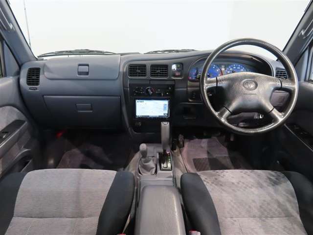 Toyota Hilux 6
