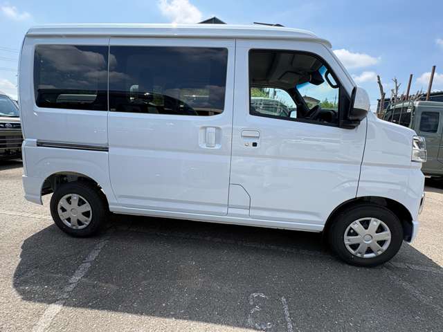 Daihatsu Hijet Cargo 7
