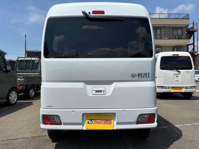 Daihatsu Hijet Cargo 10