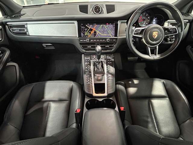 Porsche Macan 3