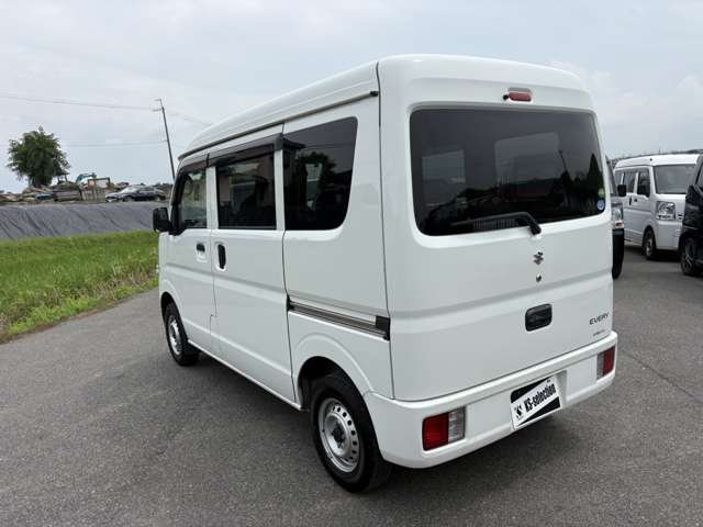 Suzuki Every 12