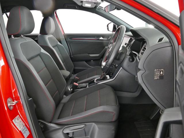 Volkswagen T-Roc 11