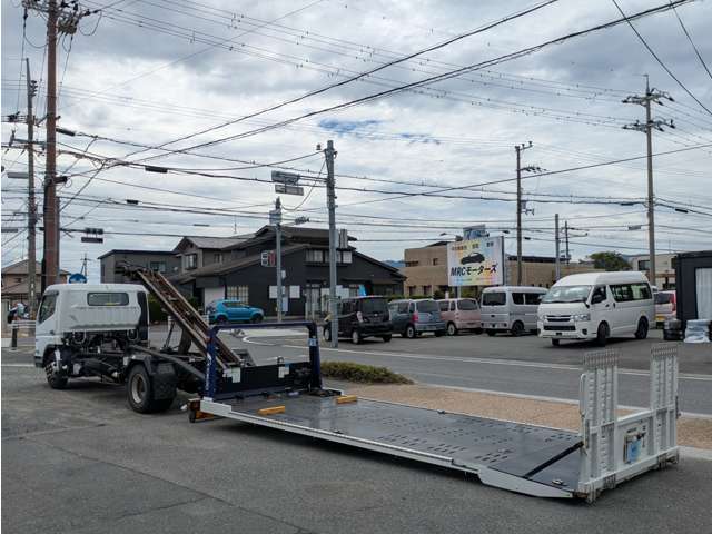 Mitsubishi Fuso Canter 2