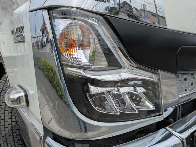 Mitsubishi Fuso Canter 8