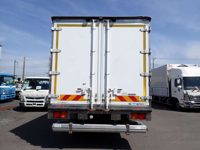 Mitsubishi Fuso Fighter 8