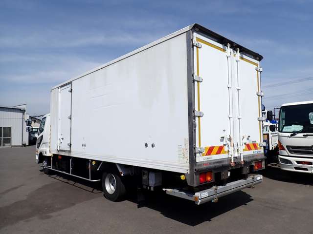 Mitsubishi Fuso Fighter 9