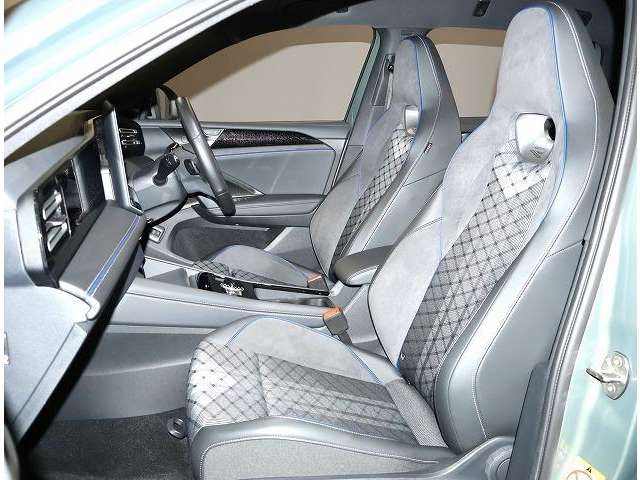 Volkswagen Tiguan 9