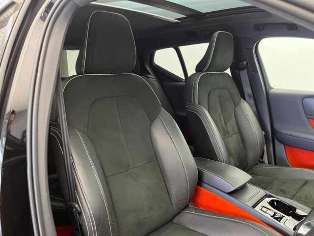 Volvo XC40 12