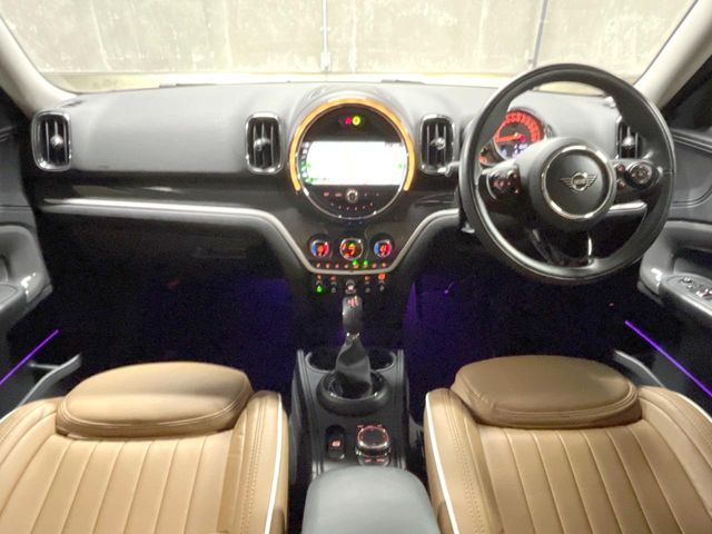 MINI Crossover 2
