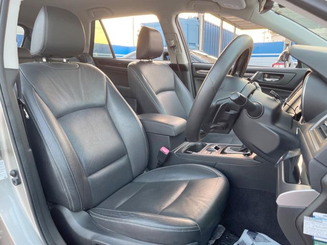 Subaru Legacy Outback 8