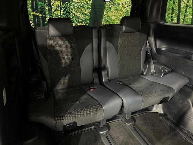 Toyota Alphard 11
