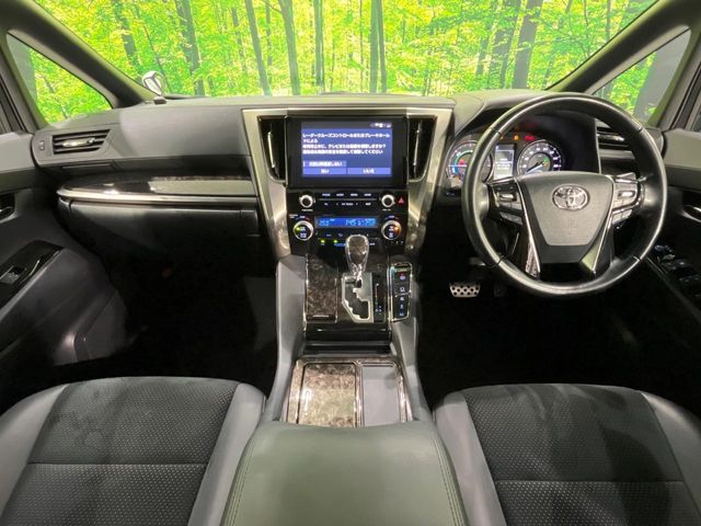 Toyota Alphard 2