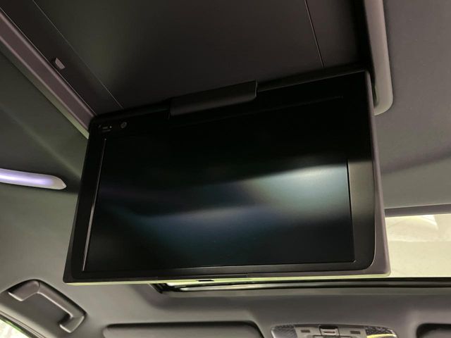 Toyota Alphard 5
