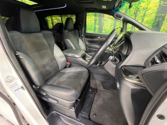 Toyota Alphard 9