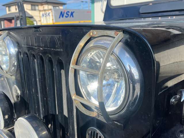 Mitsubishi Jeep 12