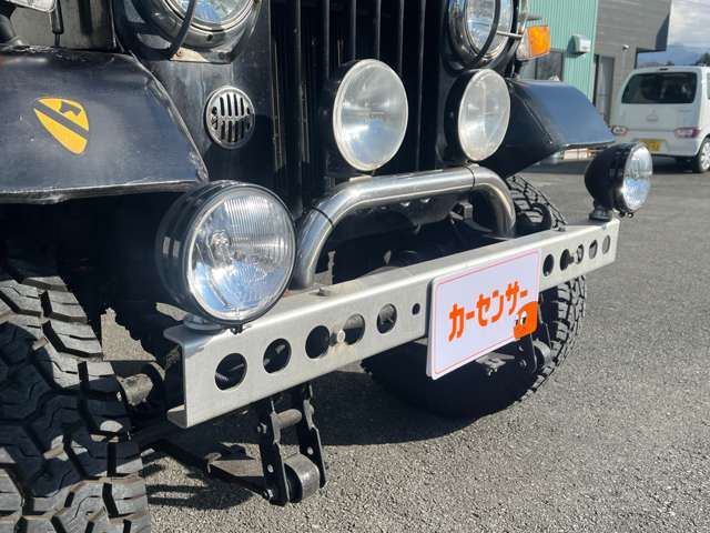 Mitsubishi Jeep 9