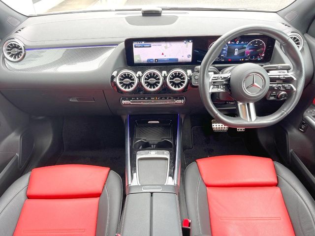 Mercedes-Benz GLA-Class 2