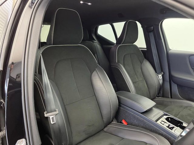 Volvo XC40 12