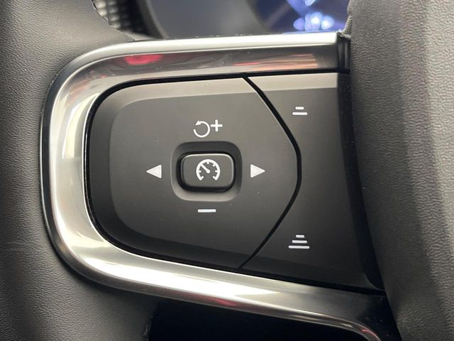 Volvo XC40 10