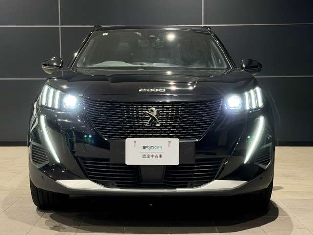 Peugeot SUV e-2008 8