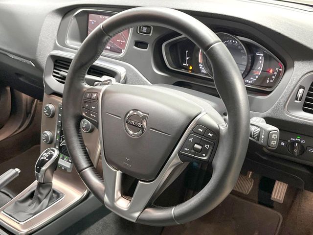 Volvo V40 Cross Country 11