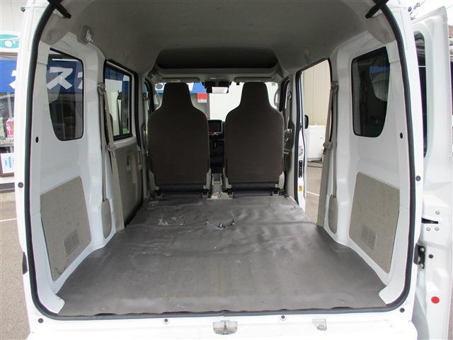 Nissan NV100 Clipper 11
