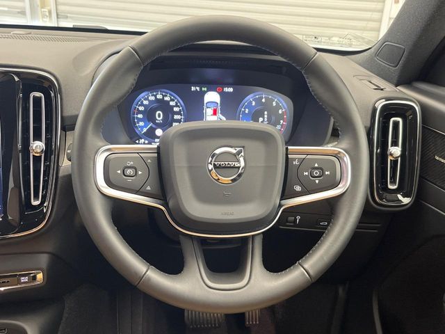 Volvo XC40 11