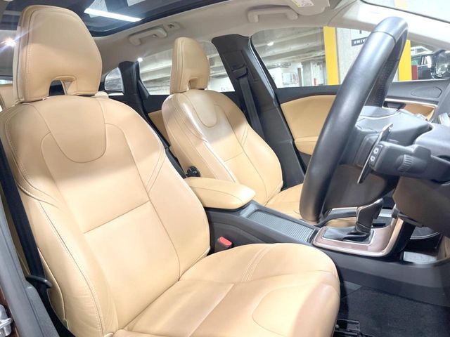 Volvo V40 Cross Country 9