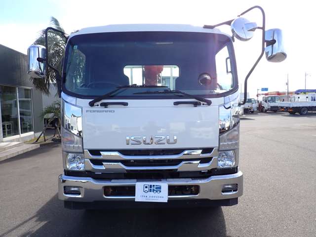 Isuzu Forward 3