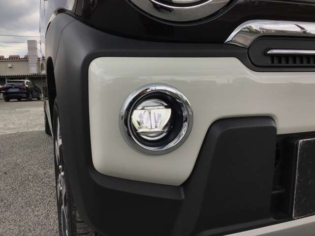 Mazda Flair Crossover 10