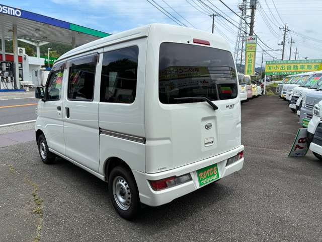 Daihatsu Hijet Cargo 8