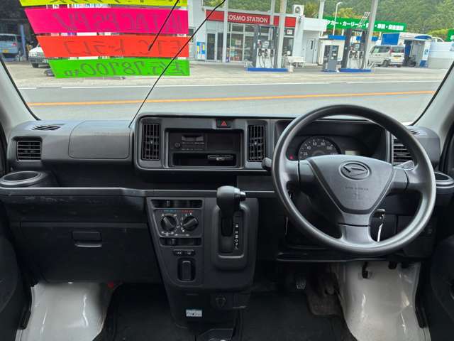 Daihatsu Hijet Cargo 9